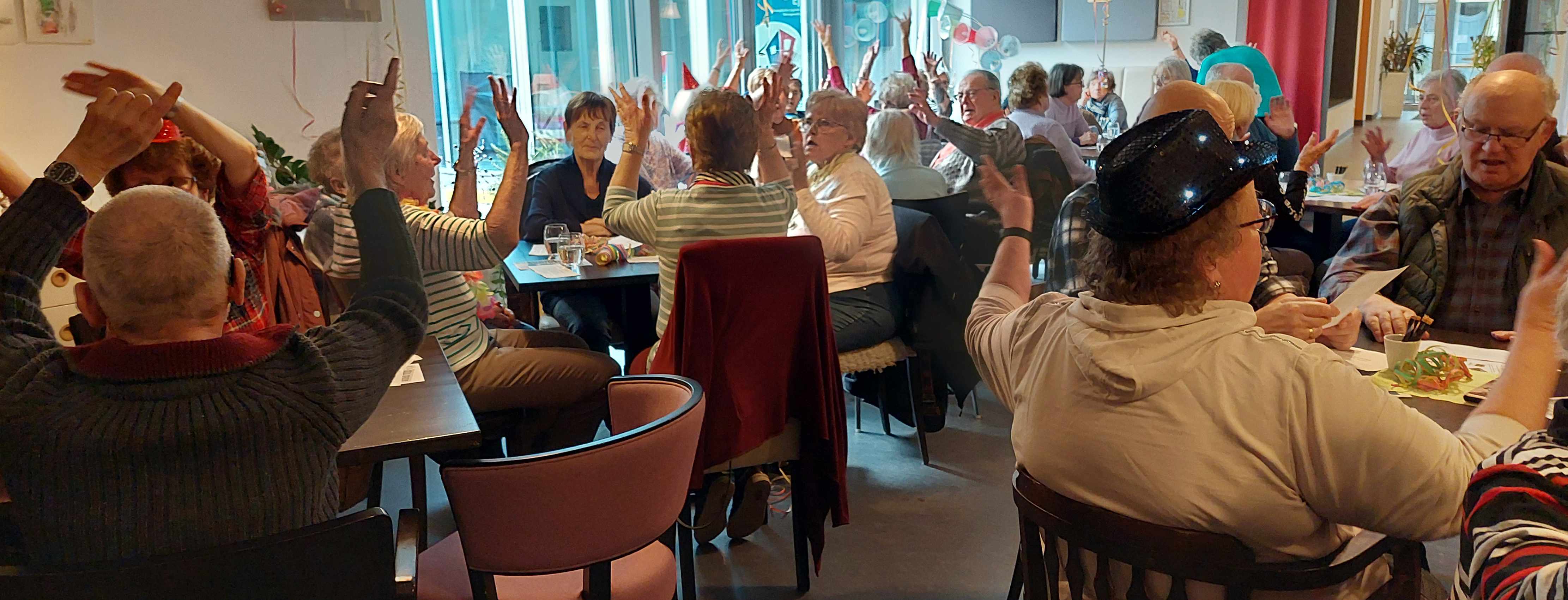 21 MontagscafeFasching2b